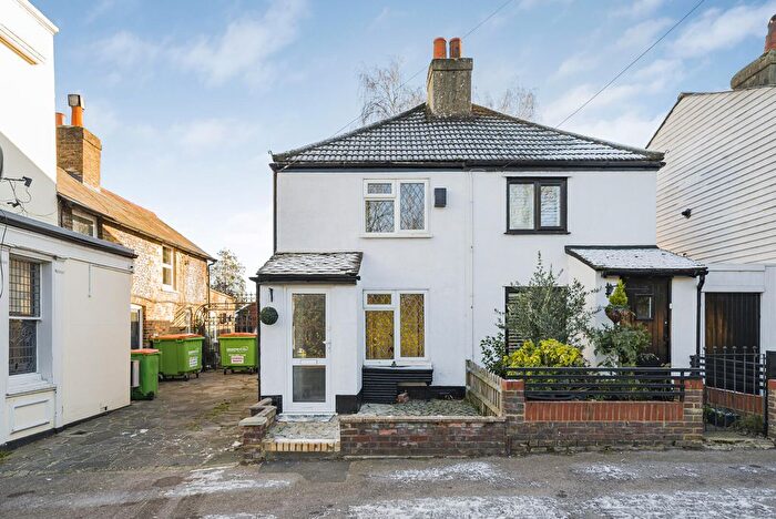 2 Bedroom Semi Detached House For Sale In Oakley Road, Bromley, BR2