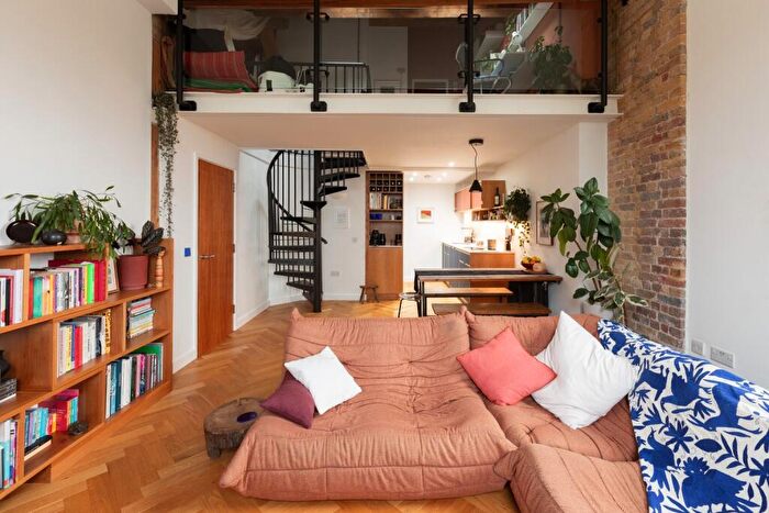 2 Bedroom Flat For Sale In Marlborough Road, Woolwich, London, SE18