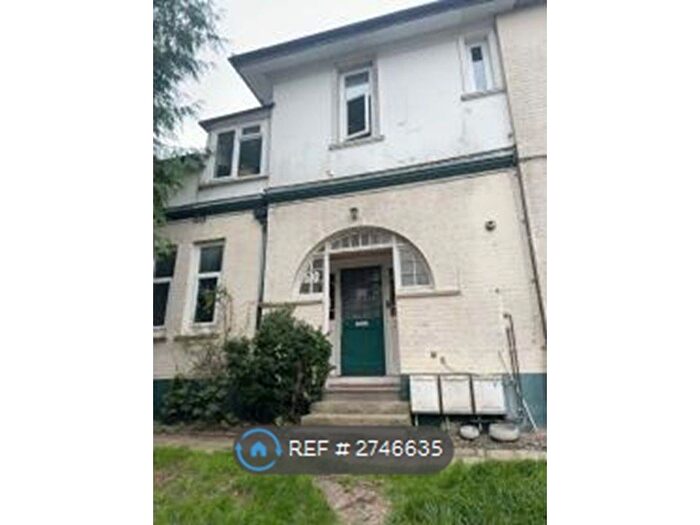2 Bedroom Flat To Rent In Surrey Road, Bournemouth, BH4