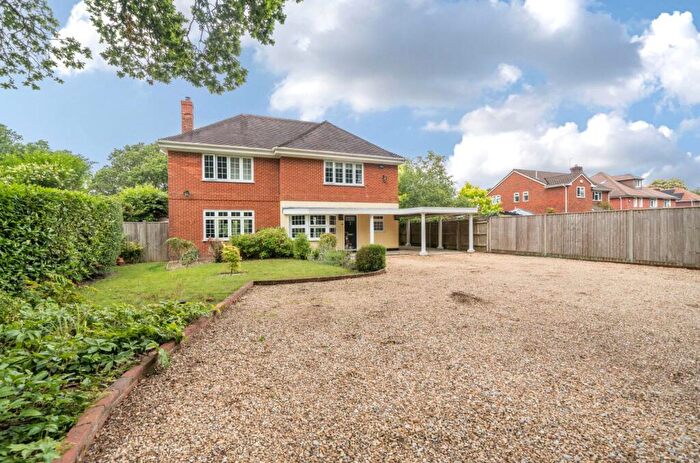 5 Bedroom Detached House To Rent In Woodside Crescent, Chilworth, Southampton, Hampshire, SO16