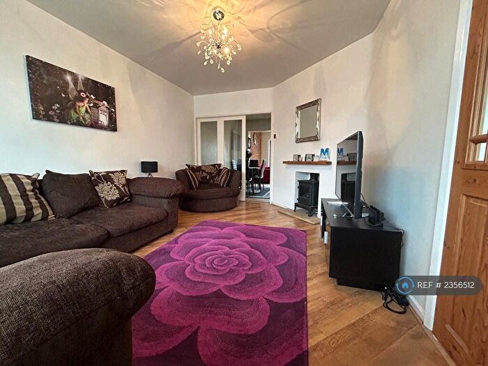 3 Bedroom Semi-Detached House To Rent In Coombe Rise, Oadby, Leicester, LE2