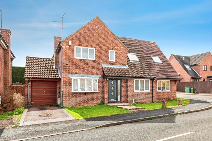 5 Bedroom Detached House For Sale In Dene Close, Wellingborough, NN8