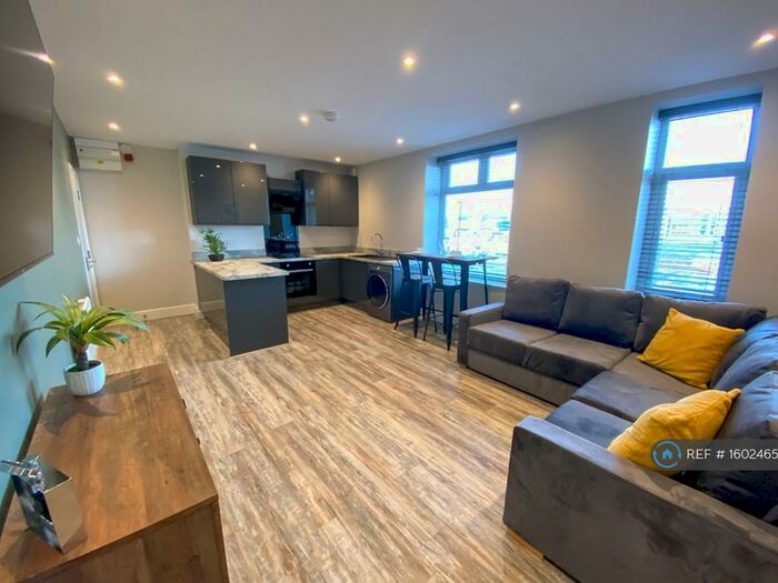 2 Bedroom Flat To Rent In Shrewsbury Road, Sheffield, S2