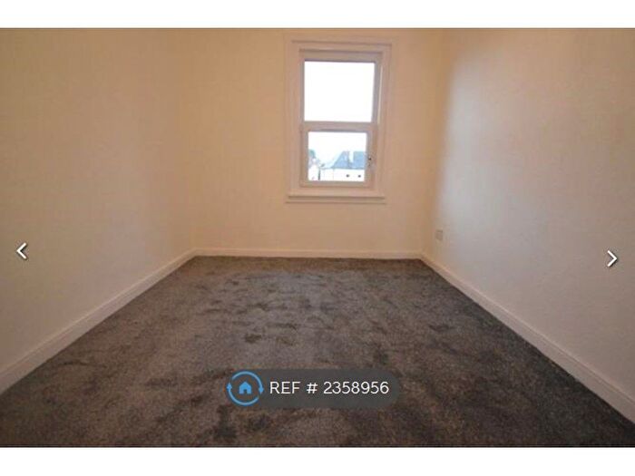 2 Bedroom Flat To Rent In Chantinghall Terrace, Hamilton, ML3