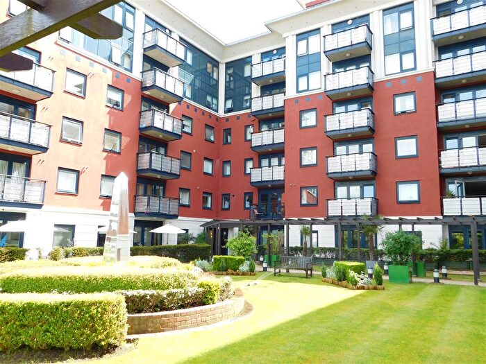 1 Bedroom Flat To Rent In Wadbrook Street, Kingston Upon Thames, KT1