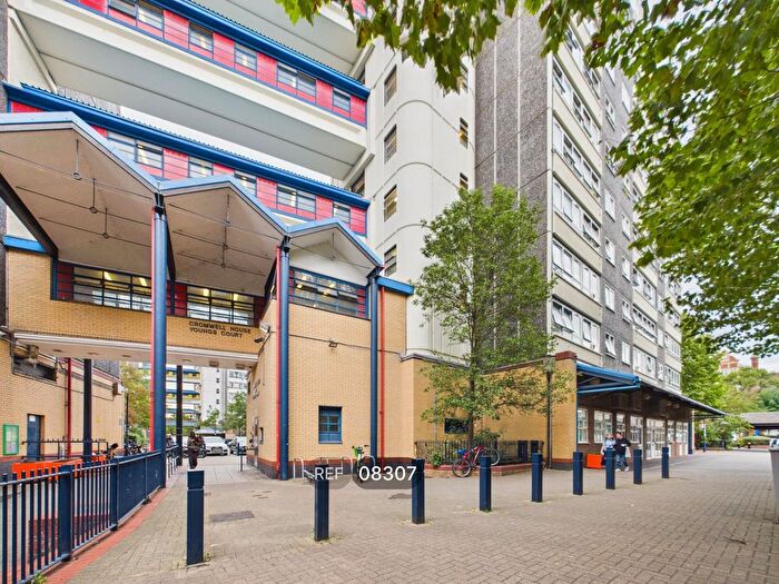 1 Bedroom Flat To Rent In Cromwell House, Charlotte Despard Avenue, London, SW11