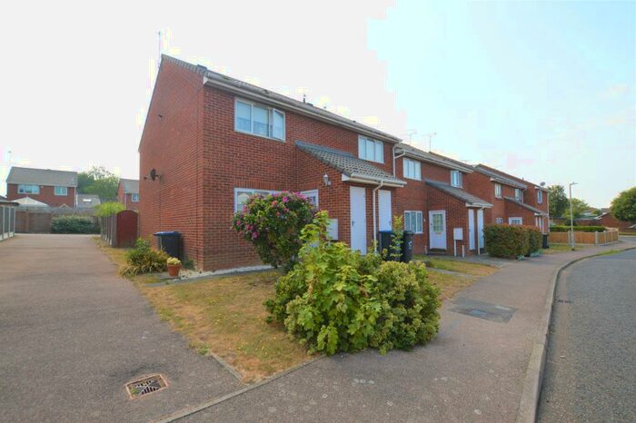 2 Bedroom Semi-Detached House To Rent In Palm Bay, CT9