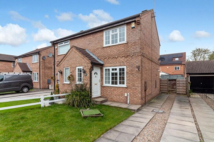 2 Bedroom Semi Detached House For Sale In Lindley Wood Grove, York, North Yorkshire, YO30