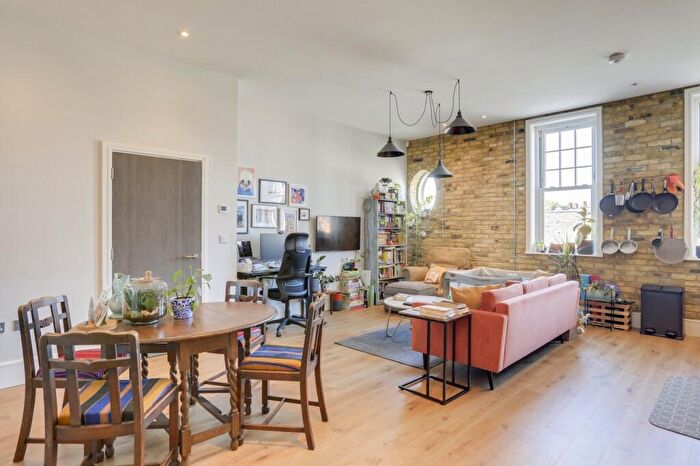 1 Bedroom Flat For Sale In Plassy Road, Catford, London, SE6