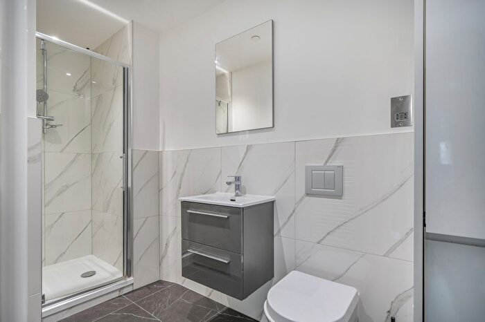 1 Bedroom Flat To Rent In Deptford Broadway, London, SE8