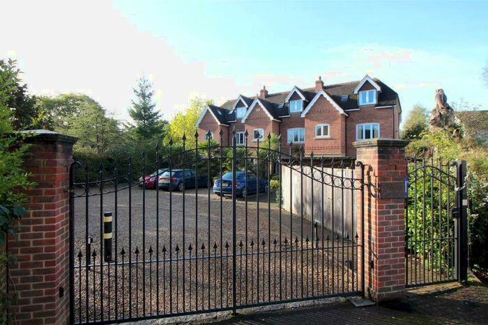 1 Bedroom Apartment To Rent In Shireshead Close, Reading, RG30