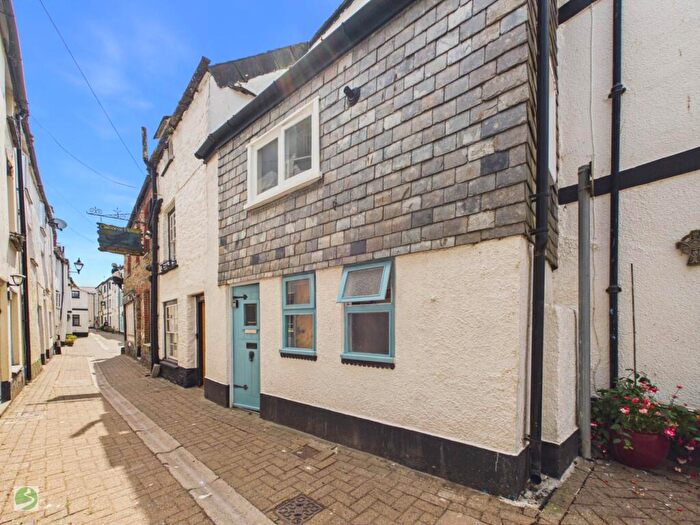 2 Bedroom Cottage For Sale In Lower Chapel Street, East Looe, PL13