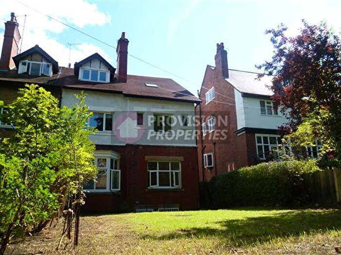 6 Bedroom Semi Detached House To Rent In North Grange Mount, Hyde Park, Leeds, LS6