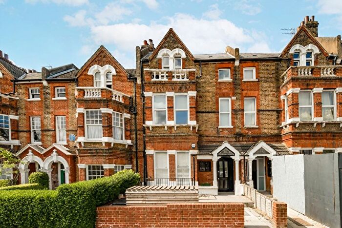 2 Bedroom Flat To Rent In Agamemnon Road, West Hampstead, NW6