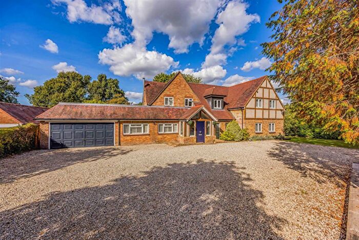 6 Bedroom Detached House For Sale In Hambledon Road, Denmead, Waterlooville, PO7