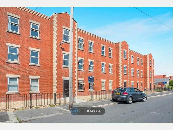2 Bedroom Flat To Rent In Harcourt Road, Blackpool, FY4