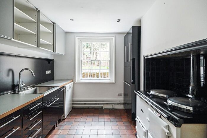 3 Bedroom Property To Rent In Hemingford Road, Barnsbury, N1