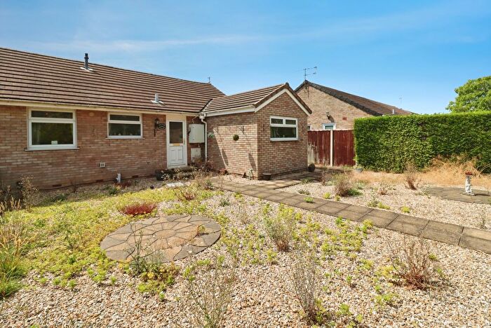 3 Bedroom Bungalow For Sale In Dovecote, Yate, Bristol, Gloucestershire, BS37