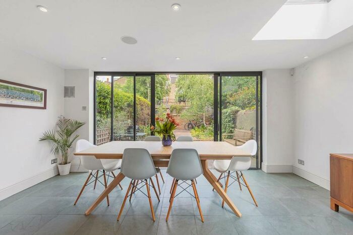 5 Bedroom Terraced House To Rent In Grandison Road, Between The Commons, London, SW11