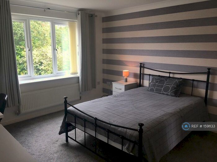 5 Bedroom Detached House To Rent In Brent Close, Newcastle-Under-Lyme, ST5