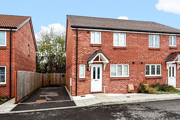 3 Bedroom Semi-Detached House To Rent In Snowdrop Wynde, Shaftesbury, SP7