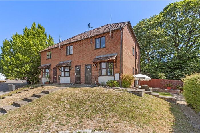 1 Bedroom End Of Terrace House For Sale In Lawsone Rise, High Wycombe, HP13