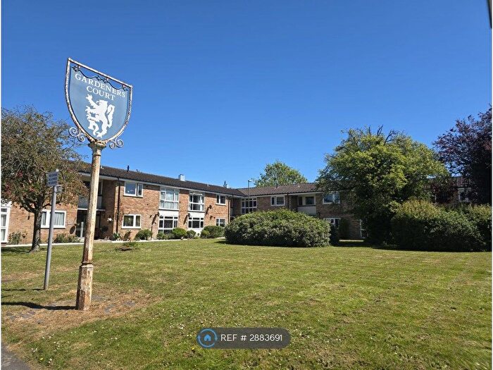 3 Bedroom Flat To Rent In New St, Horsham, RH13