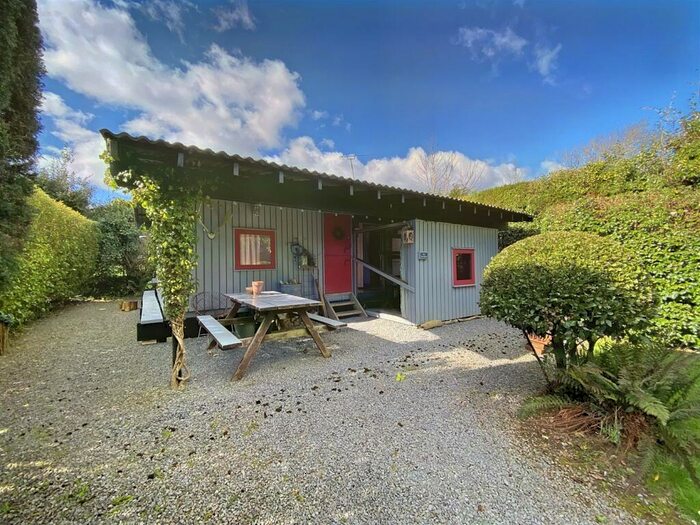 2 Bedroom Chalet For Sale In Manorbier, Tenby, SA70