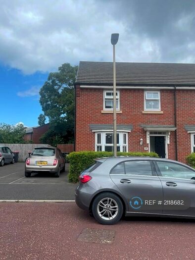 3 Bedroom Semi-Detached House To Rent In Brooke Avenue, Northwich, CW8