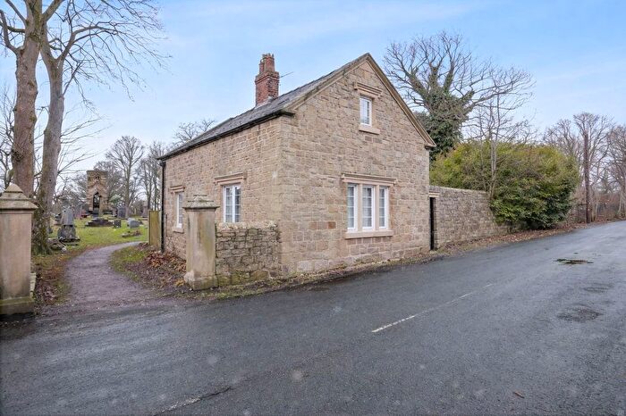 2 Bedroom Detached House For Sale In Abbey Road, Dentons Green, WA10