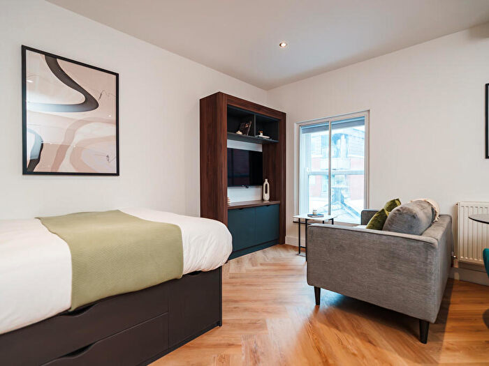 Apartment To Rent In Apt, Butts Court #, LS1