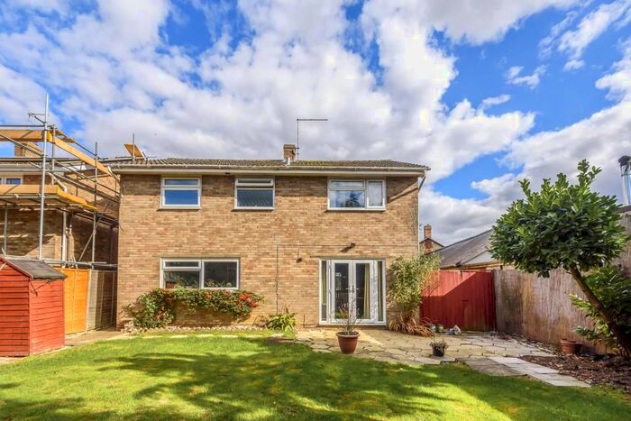 4 Bedroom Detached House For Sale In Wendlebury, Oxfordshire, OX25