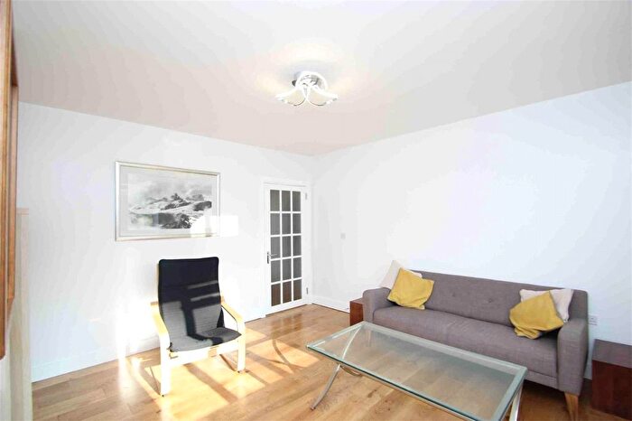 1 Bedroom Property To Rent In Dover House Road, Putney, London, SW15