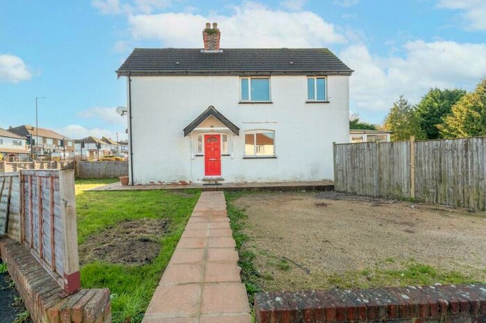 3 Bedroom Detached House To Rent In Tollgate Avenue, South Earlswood, Surrey, RH1