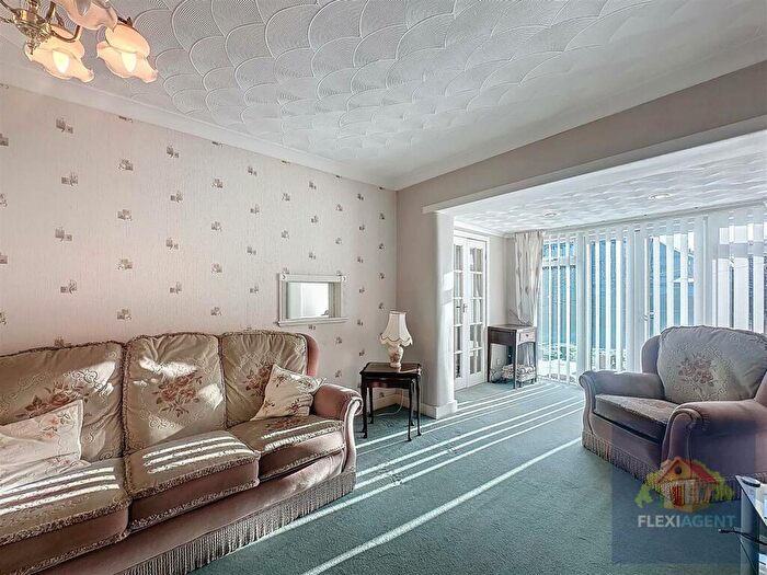 2 Bedroom Semi-Detached Bungalow For Sale In Preston New Road, Southport, PR9