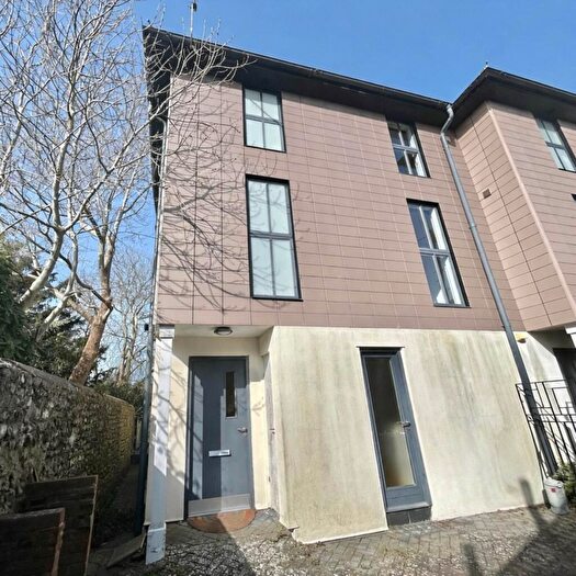 4 Bedroom Town House For Sale In Castle View, Westgate Street, Lewes, BN7
