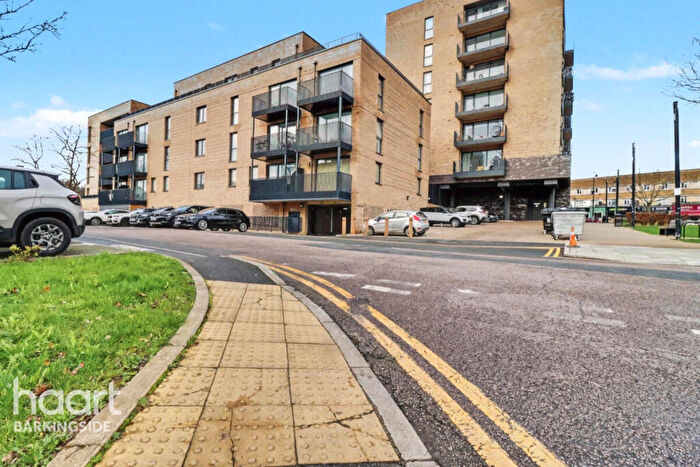 1 Bedroom Flat To Rent In Kielder Close, Ilford, IG6