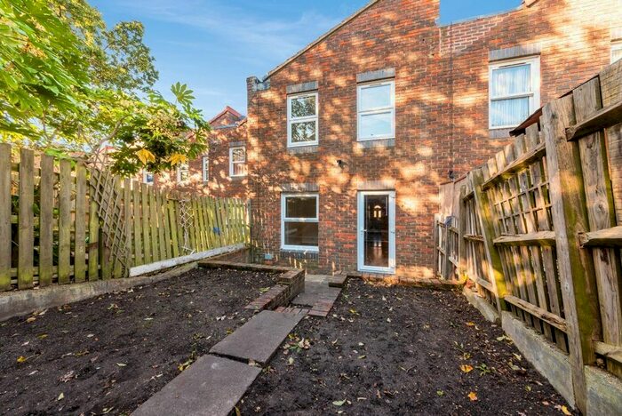 4 Bedroom Terraced House To Rent In Bristow Road, London SE19