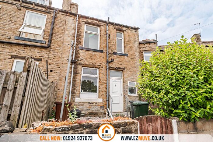 2 Bedroom End Of Terrace House For Sale In Pearson Road West, Bradford, BD6