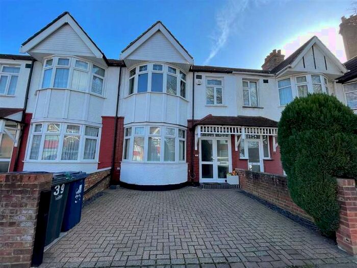 3 Bedroom Terraced House To Rent In Hanson Gardens, Southall, Middlesex, UB1