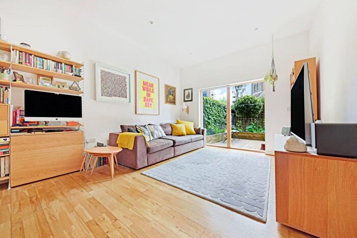 2 Bedroom Apartment To Rent In Dalston Lane, London, E8