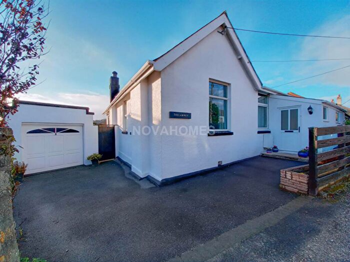 3 Bedroom Detached Bungalow For Sale In Broad Park, Plymouth, PL9