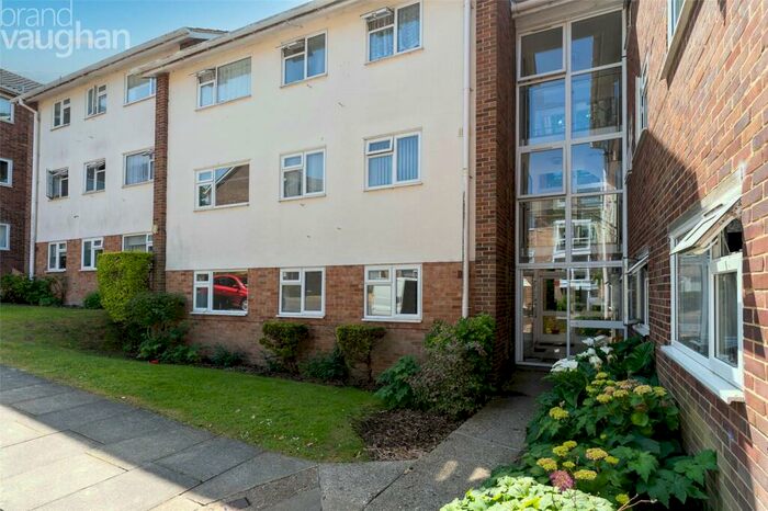 2 Bedroom Flat To Rent In Cliveden Close, Brighton, East Sussex, BN1