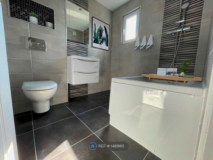 3 Bedroom Terraced House To Rent In Beaulieu Court, Basingstoke, RG21