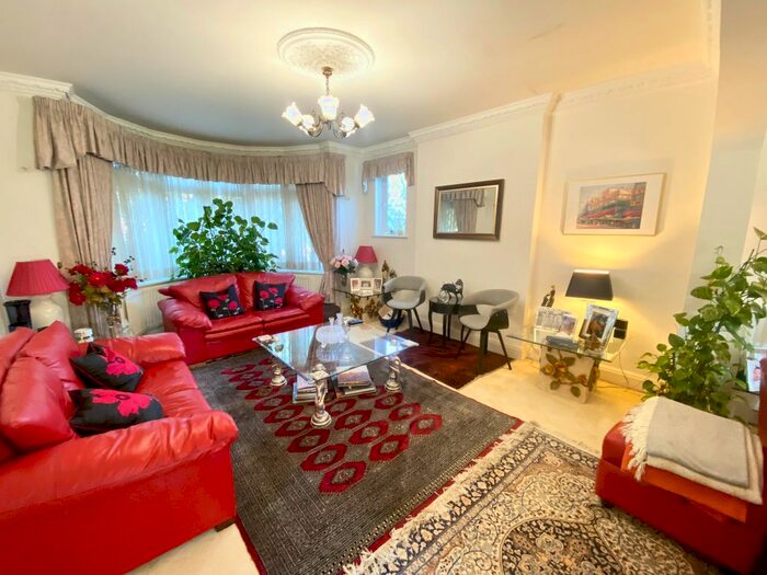 5 Bedroom Detached House To Rent In Addiscombe Road, Croydon, CR0