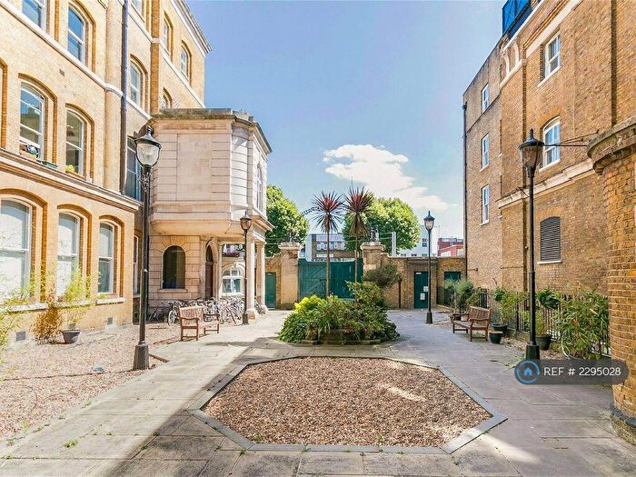 2 Bedroom Flat To Rent In Whitechapel Road, London, E1