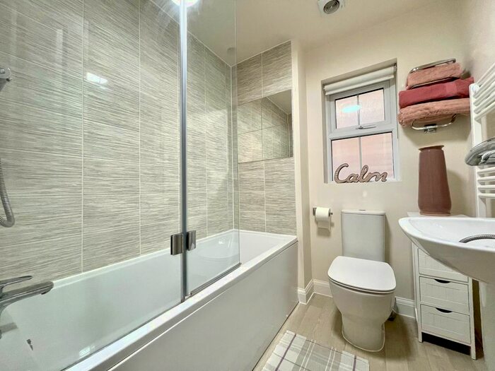 3 Bedroom Property To Rent In Fitz Hugh Crescent, Eagle Farm South, Milton Keynes, MK17