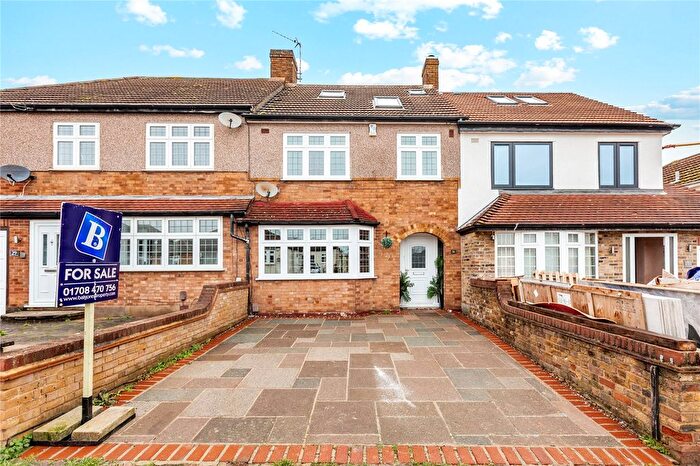 4 Bedroom Terraced House For Sale In Prospect Road, Hornchurch, RM11
