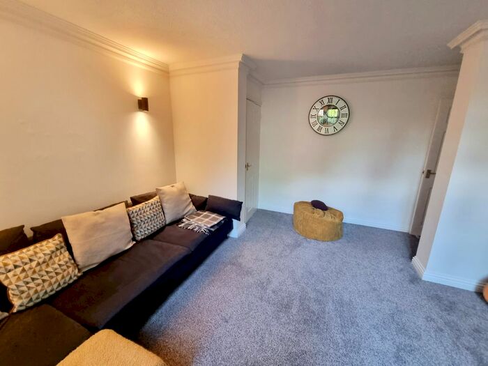 2 Bedroom Flat To Rent In The Butts, Belper, DE56