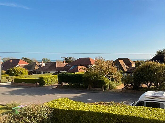 2 Bedroom Flat For Sale In Seabrook Road, Hythe, Kent, CT21